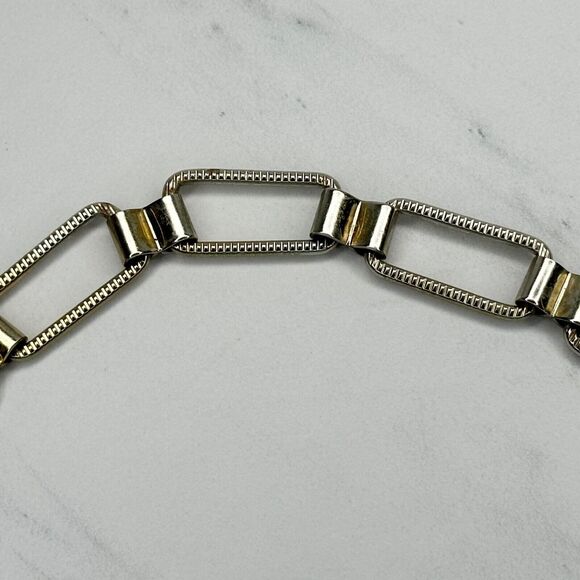 Vintage Textured Gold Tone Metal Chain Link Belt ✨ - Picture 7 of 10